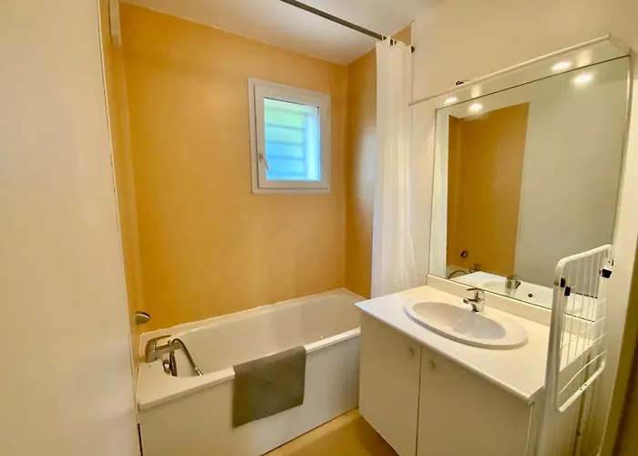 Prázdninový dům Les Naiades H42 - 2 Bedrooms For 6 People !